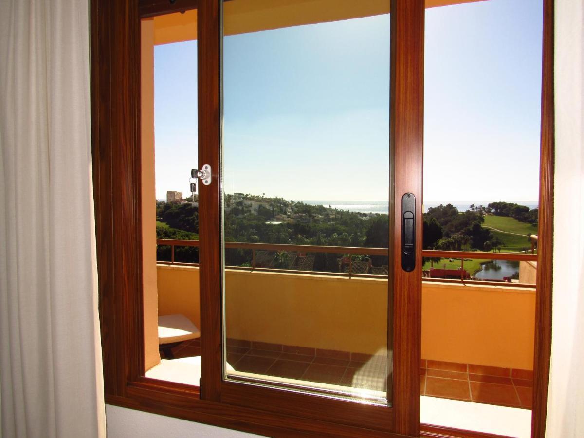 Апартаменти Penthouse Benalvistas Torregolf Seaview Бенальмадена Екстер'єр фото