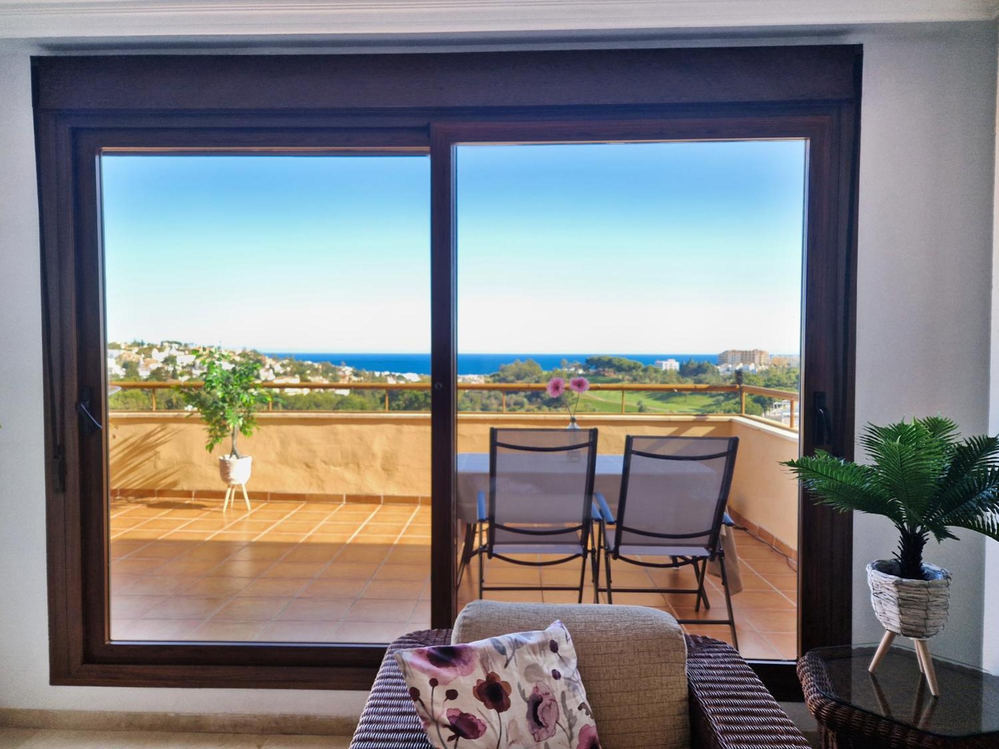 Апартаменти Penthouse Benalvistas Torregolf Seaview Бенальмадена Екстер'єр фото
